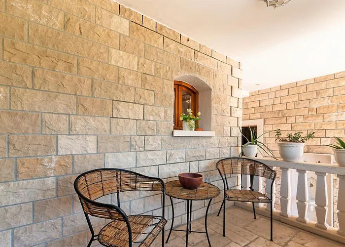 Villa Laurus Brac Sumartin