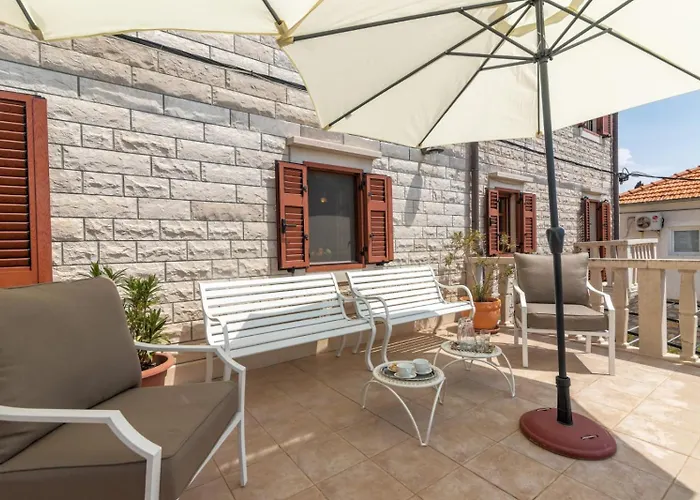 Laurus Brac Sumartin