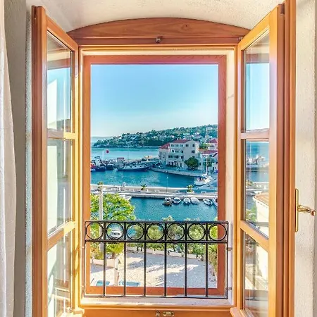 Villa Laurus Brac Sumartin