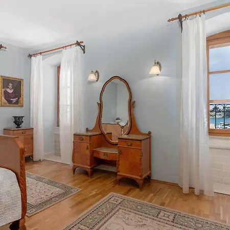 Villa Laurus Brac Sumartin